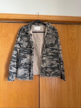 Distressed Camo Utility Jacket - Green & Gray Camouflage